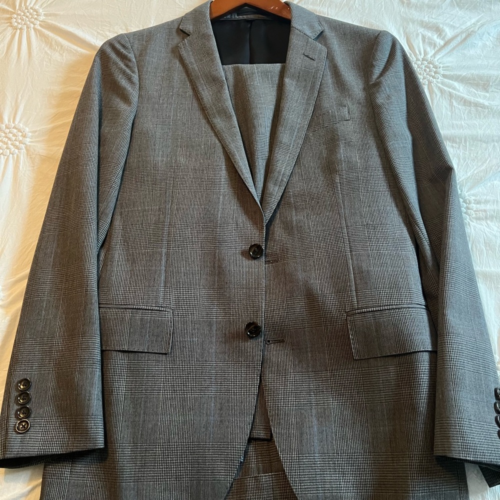 J. Crew Ludlow Travelers suit.  36r & 32/32